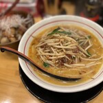 台湾ラーメン 江楽 - 台湾ラーメン＋ルーロー飯ハーフセット（1380円）