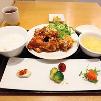 みこころ 無添加チャイナ935 - 『ランチ週替わり肉料理（油淋鶏）（1300円税込）』