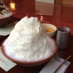 さるや - 氷室の氷 いちご(練乳がけ)