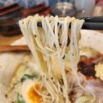 ラーメン猪太 - 麺