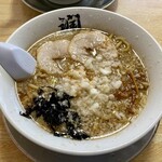 王道!!背脂煮干中華そば 潤 - 