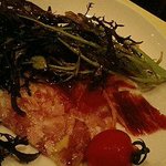 フランス料理Y's - アミューズ　　トマトの葉、生ハム　トマト