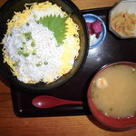 浜っこ食堂 - 釜揚げシラス丼