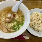 茶華井屋 - にんにくラーメンセット850円