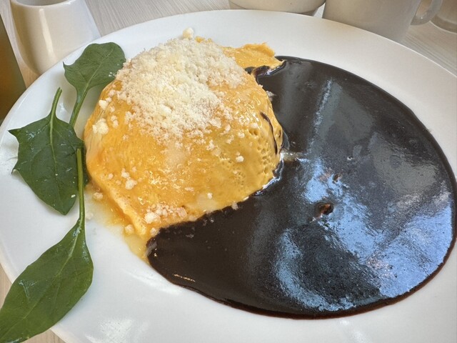 Shiroi Ouchi no Chiisana Atorie photo 2