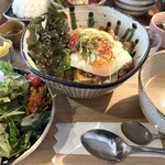 CAFE 二葉 - ガパオランチ1,490円豚バラや野菜たっぷり