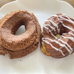 北海道ドーナツ Emina - ココアオールドプレーン、クルーラーカスタード