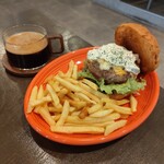 cafe & dining MONKEY TREE - 