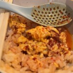 元祖ニュータンタンメン本舗 - 穴あきスプーンでもれなく具材をすくい取ります