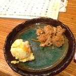 居酒屋まめぞ - お通しのポテトサラダと切り干し大根