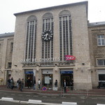 Brasserie de l'Ouest - シャルトル大聖堂の鐘に見送られ、シャルトル駅からパリ・モンパルナス駅に戻ります。