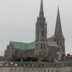 Brasserie de l'Ouest - 世界遺産シャルトル大聖堂。シャルトルブルーのステンドグラスが圧巻！