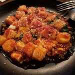 エルコラソン - トマトとモッツァレラチーズのニョッキ