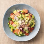 ラパウザ - サーモンとアボガドのシトラスサラダ