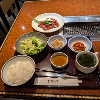 焼肉 叙々苑 燦々亭_0