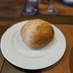 オステリア プロフーモ - 焼き立て天然酵母の全粒粉パン