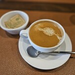 オステリア プロフーモ - 食後のカフェ・ラテ