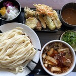 武蔵野うどん 竹國 東松山店 - これだけ食べて1050円です