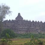 AMANJIWO - ボロブドゥール遺跡が見えます。