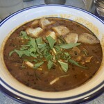 カリーライス専門店エチオピア - ジャガイモを入れる