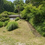 パンと菓子 VERVE - 駐車場から見上げたお店です