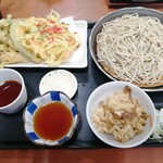まほら庵 - かき揚げ天付き蕎麦1300円
