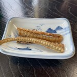 割烹たべた - お通し骨せんべい