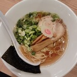 咲うラーメン屋さん 麺屋義流～第二章～ - 醤油ラーメン