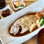 ほがらか - 本日の煮魚定食（鯛）