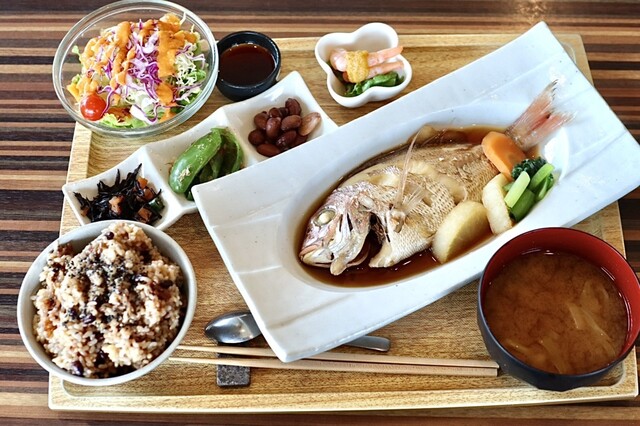 Hogaraka Wakakusa Ten