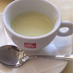 トラットリア イルカミーノ - イリーね。でもコールドスープです。