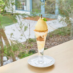 ホシ フルーツ - まるごとラフランスパフェ【秋限定】