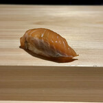 鮨 利﨑 - サクラマスの漬け