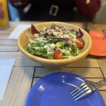 中目黒 Burger Factory - ベーコンカリカリに焼いてくれてるシーザーサラダ