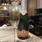 LA BODEGA-CUCHAREO - 