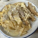 大衆食堂 若名 - 豚肉の厚みは写真の通りで、