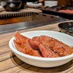 焼肉 ジャンボ - 