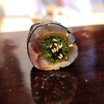 鮨 三心 - にしん　芽ネギ　昆布　海苔巻き