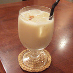 ガネーシュ - 季節のラッシー(500円) 今回はバナナ