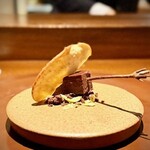 アカ - 2025.5.  アマゾンカカオと生チョコ 林檎チップスとピスタチオ