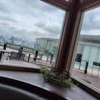 グリロジー バー＆グリル - 