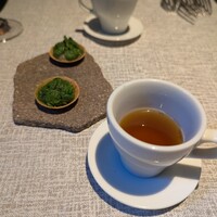 ヒカリヤ ニシ - 