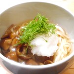 四谷本殿 - なめこおろしうどん