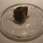 四角いグリーンオリーヴのプディング