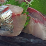 酒肴遊善 じねん - あじ　舞阪/かんぱち　（天然）　4.0Kg　舞阪
      
      
      　2014.08