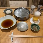 てんぷら 下村 - テーブルセッティング・小瓶（アサヒスーパードライ）