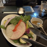 THE THEATRE TABLE - 季節のサラダ