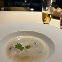 ステーキハウス ウイスキーノヴァ - ポルチーニ茸香るスープが美味しい