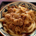 丸亀製麺 - すき焼き風の肉うどんです(^^)
            