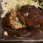 299712164 - 宮崎牛ハンバーグ　ハラミステーキ添え